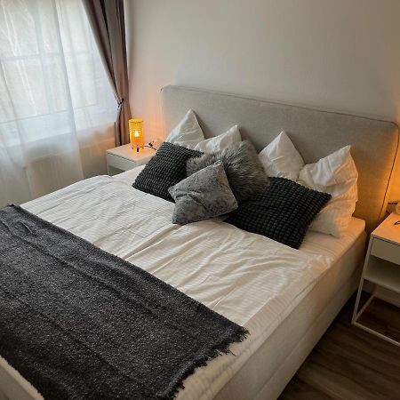 Seebrise Velden - Quiet Location, 10 Minutes Walk To Lake Velden am Woerthersee Exterior photo